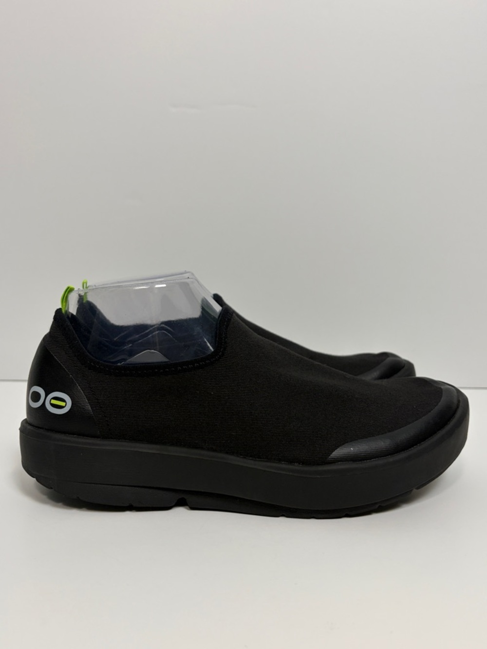 OOFOS OOmg EeZee Black Slip-On Comfort Shoes Womens Size 8.5 Lightweight Comfort